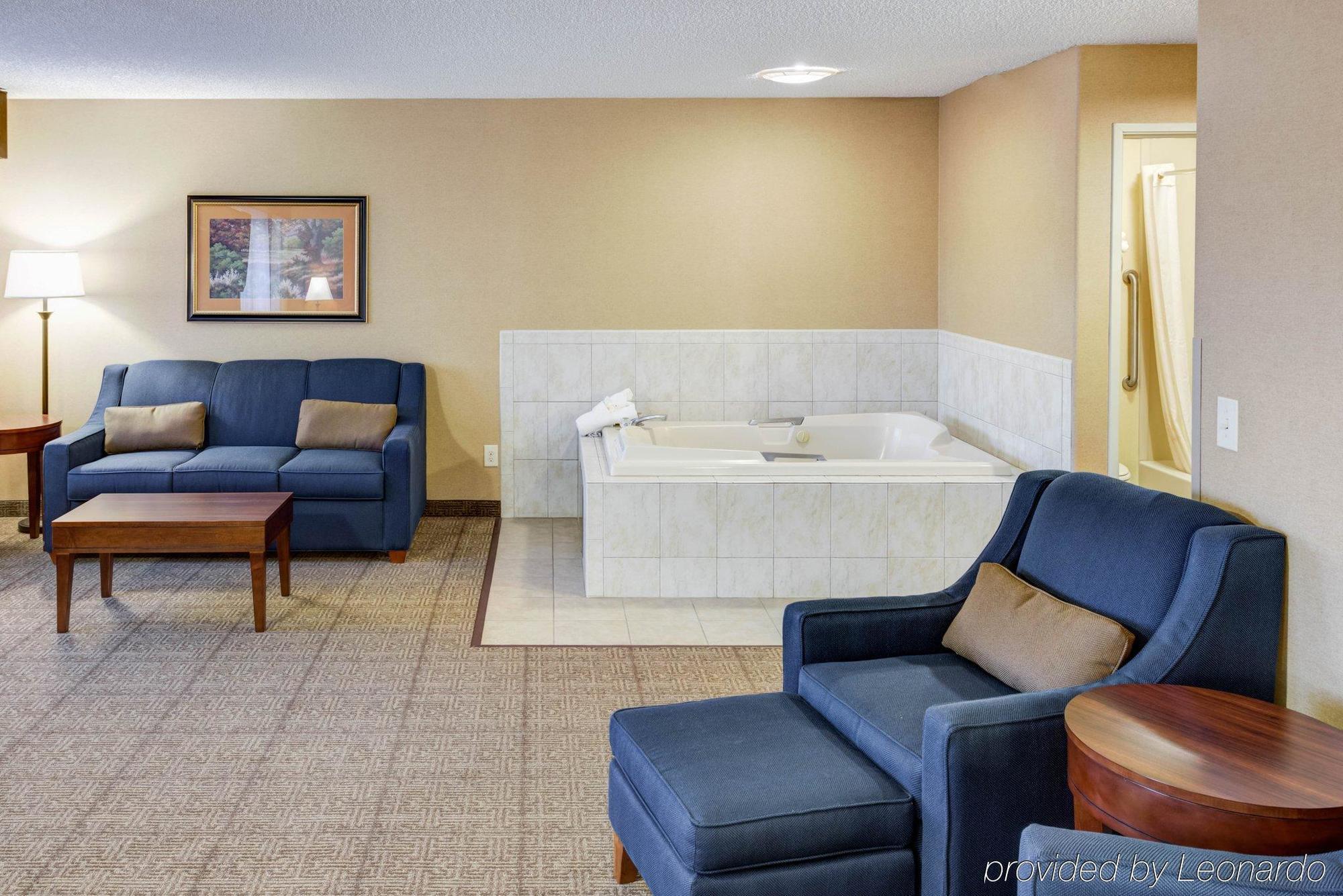 Comfort I-70 Inn 3*